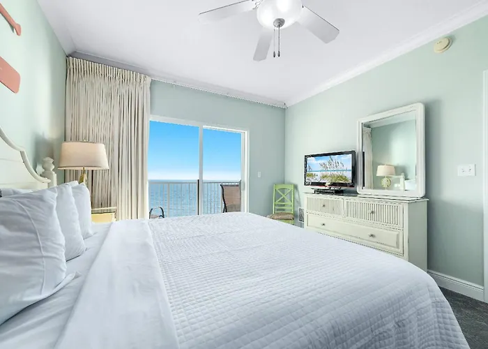 Crystal Shores West 605 *