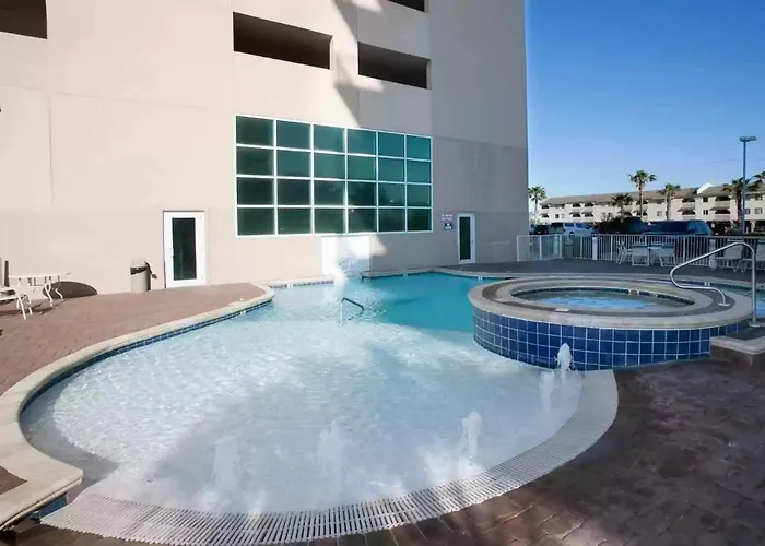 Holiday home Crystal Shores West 605 *