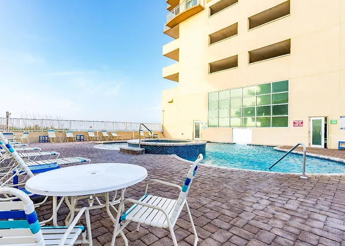 Holiday home Crystal Shores West 605